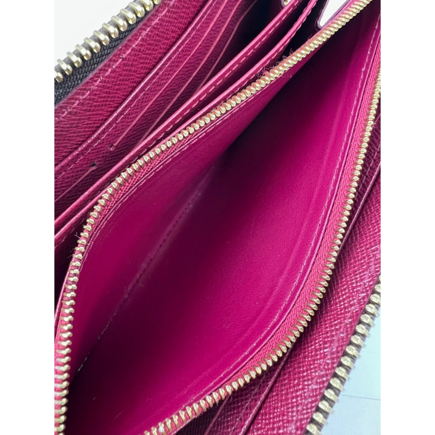
                  
                    Louis Vuitton Zippy Monogram Leather Fuchsia Wallet Clutch Ebay Live
                  
                