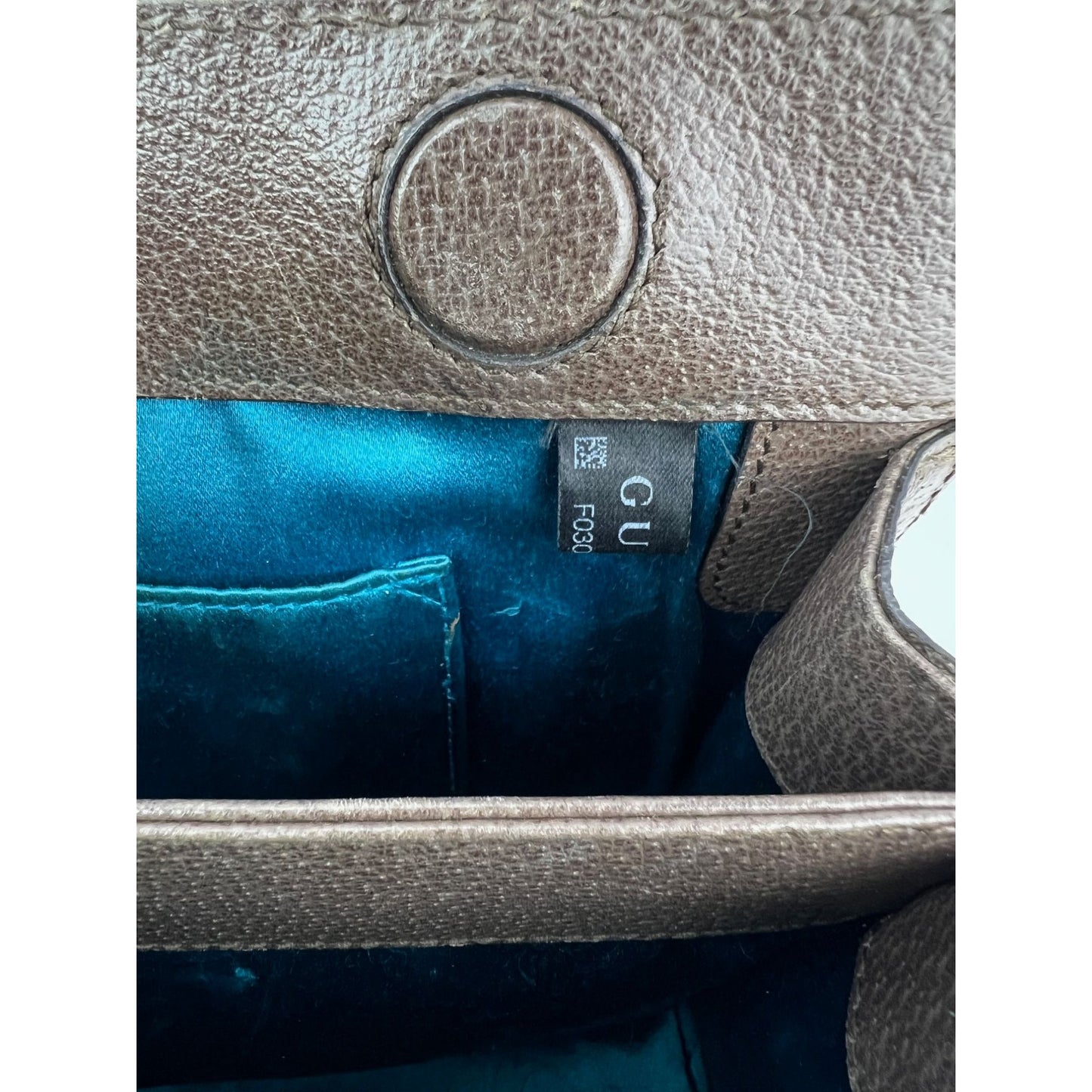 
                  
                    Gucci Ophidia GG Supreme Small Web Chain Shoulder Bag
                  
                