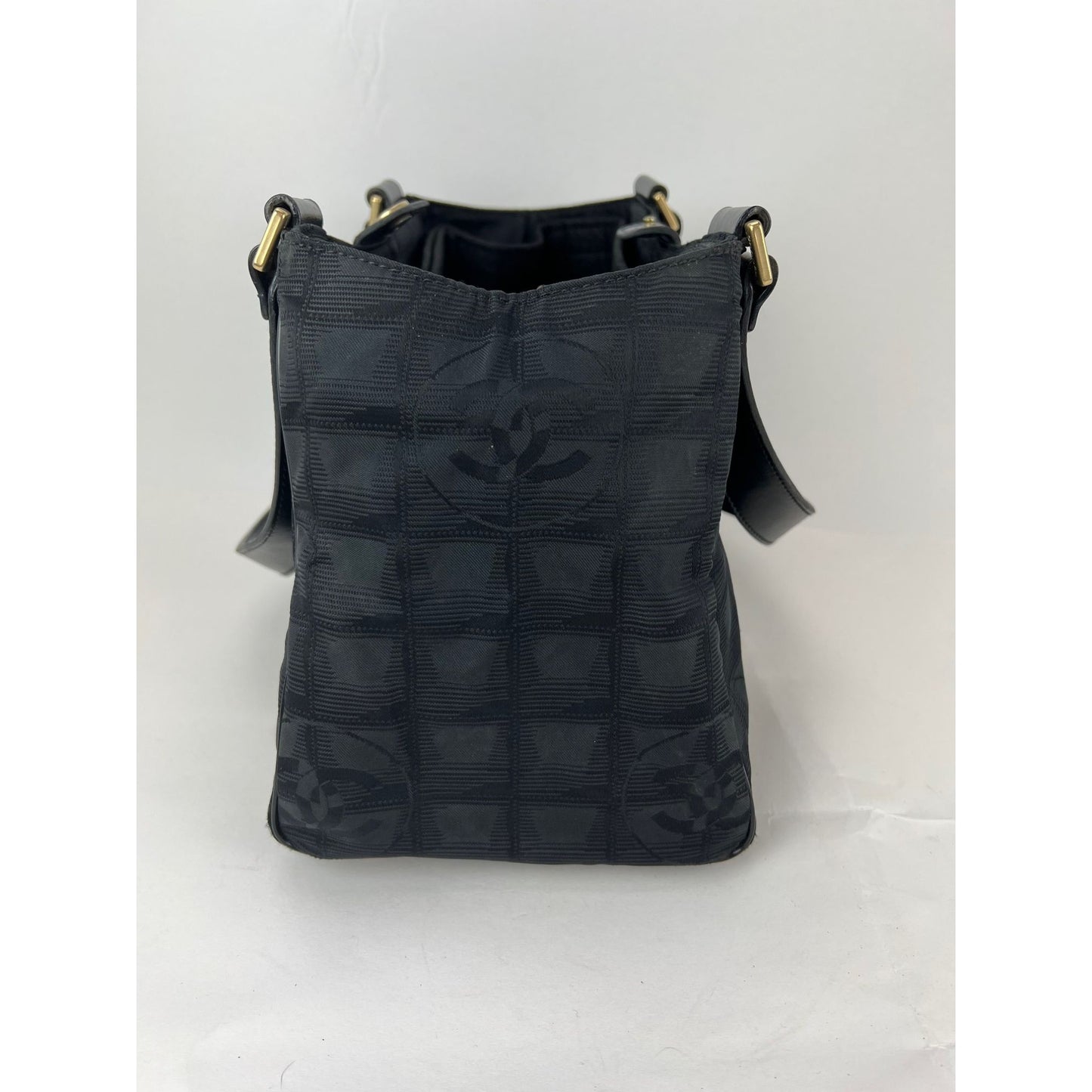 
                  
                    Chanel Nylon Black Travel Tote  Vintage EBAY LIVE
                  
                