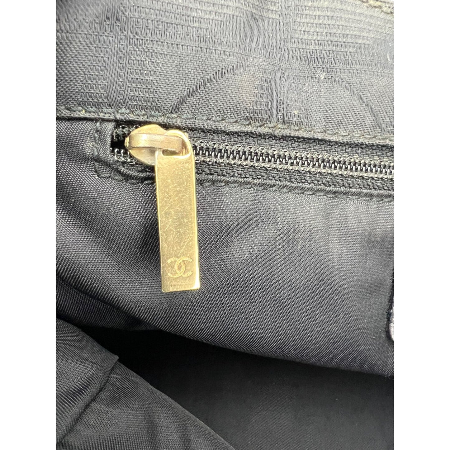 
                  
                    Chanel Nylon Black Travel Tote  Vintage EBAY LIVE
                  
                
