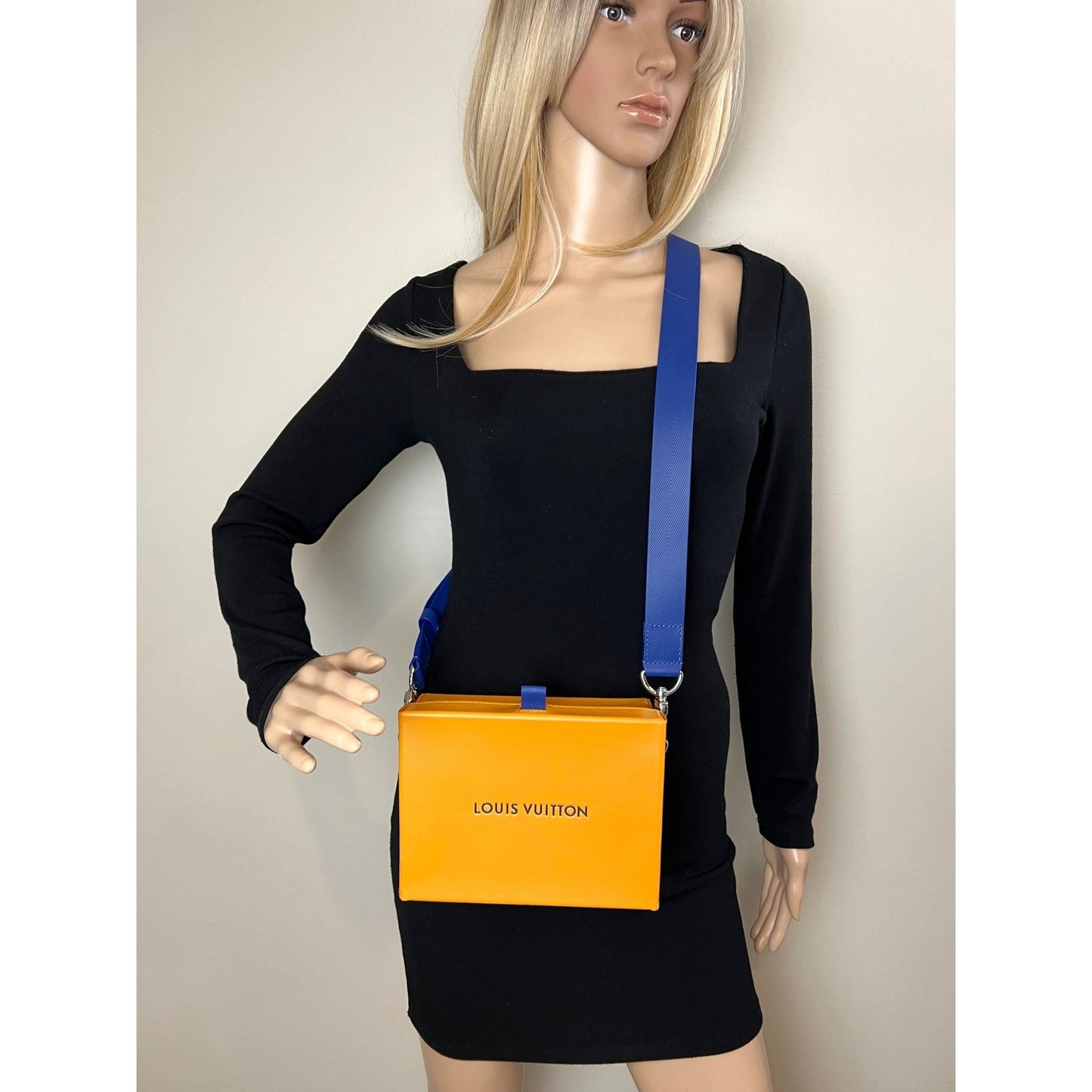 
                  
                    Louis Vuitton Shopper Clutch Leather Orange Clutch Crossbody Bag
                  
                