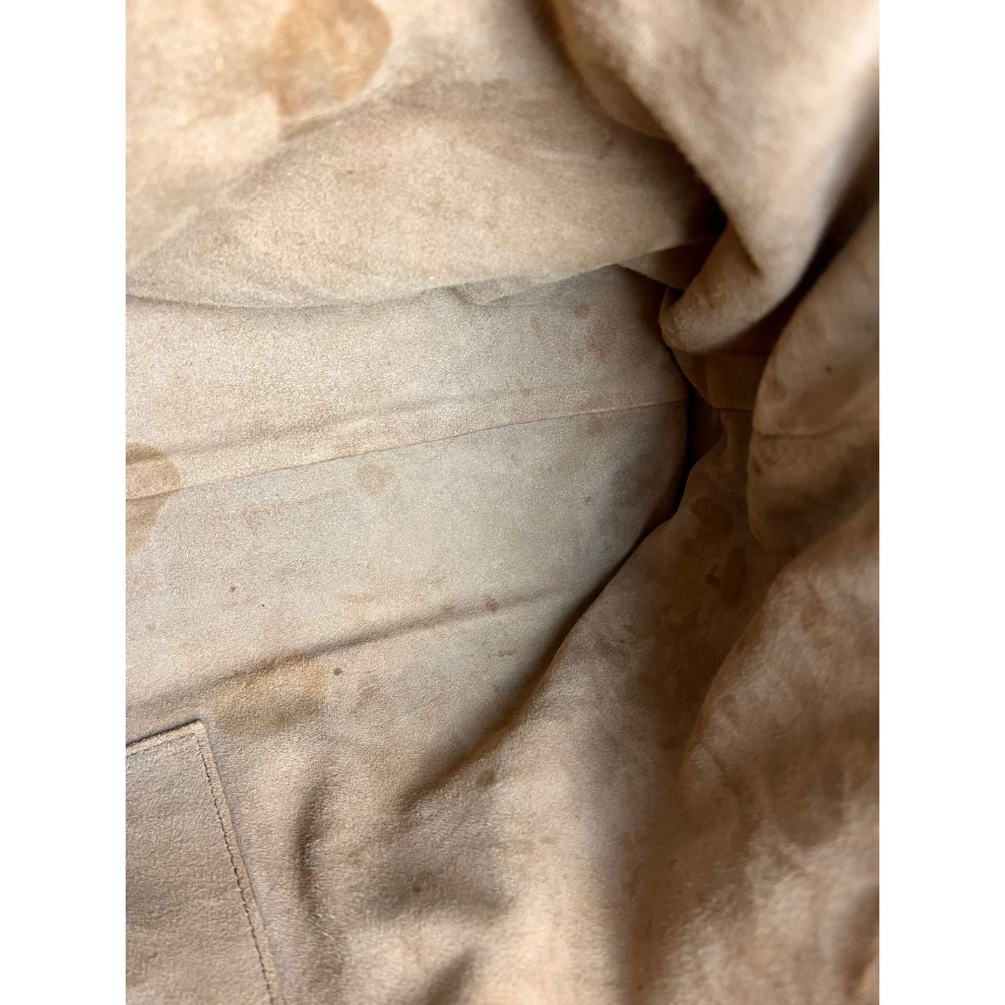 
                  
                    Bottega Veneta Garda Intrecciato Nappa Medium Beige Handbag
                  
                