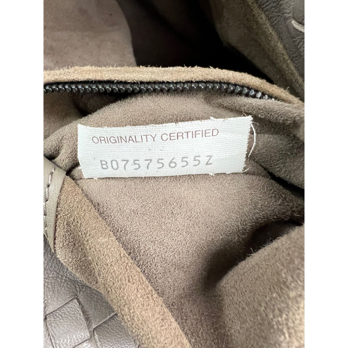 
                  
                    Bottega Veneta Garda Intrecciato Nappa Medium Beige Handbag
                  
                