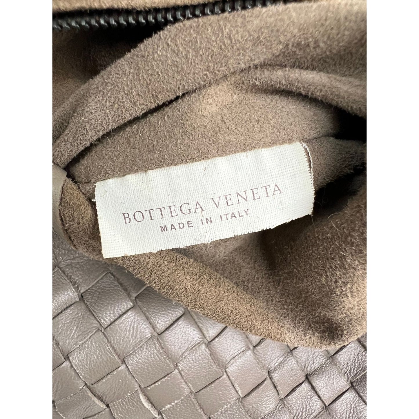 
                  
                    Bottega Veneta Garda Intrecciato Nappa Medium Beige Handbag
                  
                
