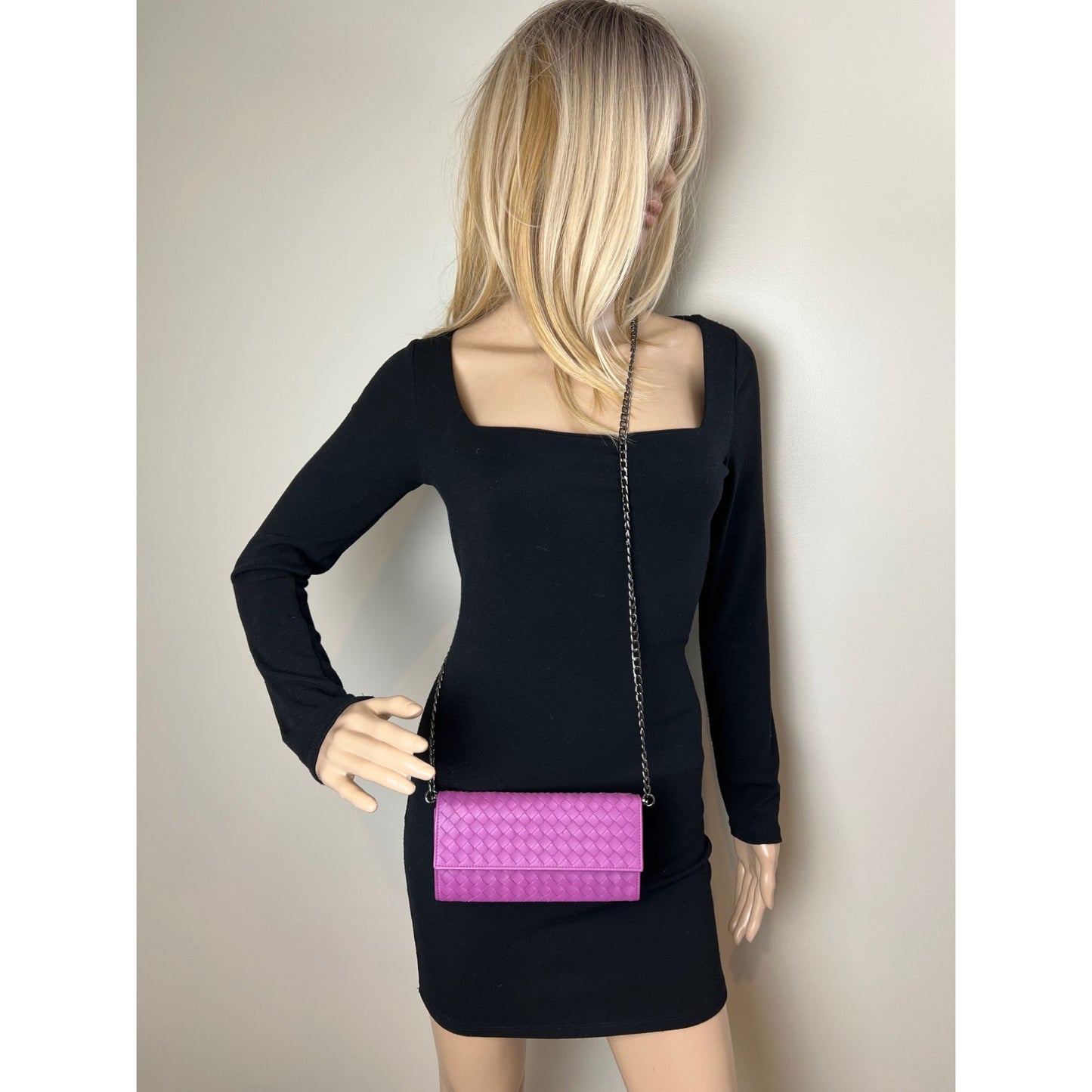 
                  
                    Bottega Veneta Nappa Intrecciato Contiental Flap Wallet Clutch
                  
                