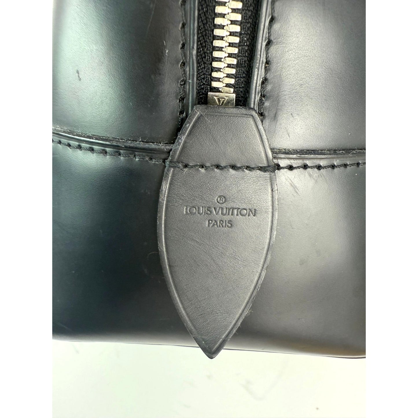 
                  
                    Louis Vuitton Dora Monogram MM Noir Shoulder Hand Bag
                  
                