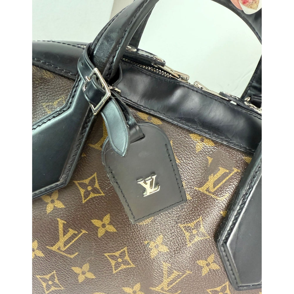 
                  
                    Louis Vuitton Dora Monogram MM Noir Shoulder Hand Bag
                  
                