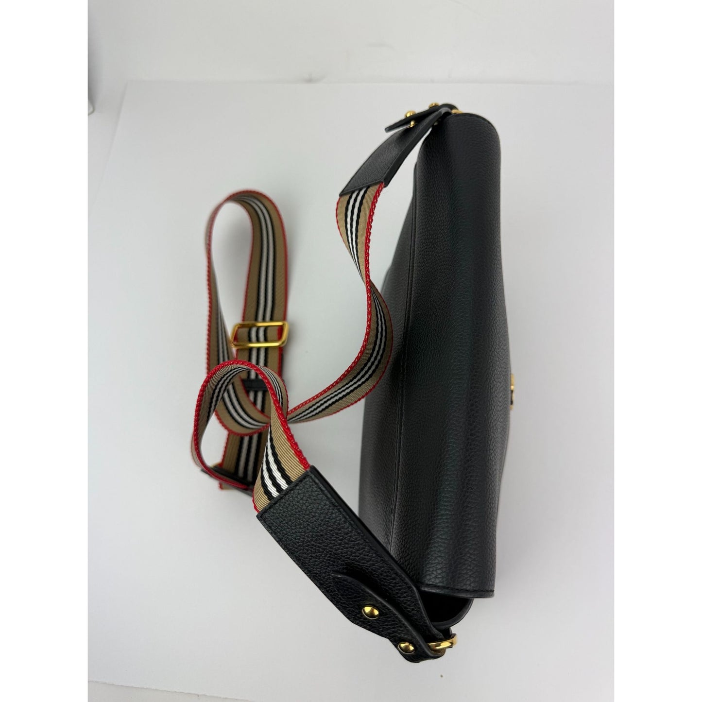 
                  
                    Burberry Grainy Calfskin Note Black Crossbody Bag
                  
                