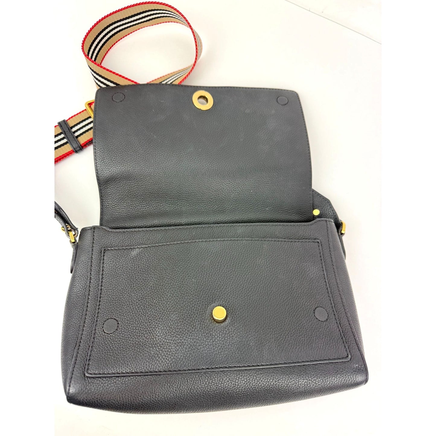 
                  
                    Burberry Grainy Calfskin Note Black Crossbody Bag
                  
                