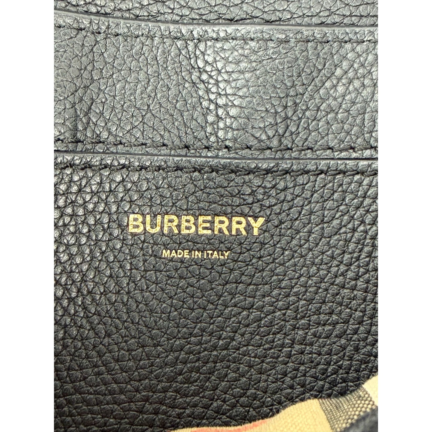 
                  
                    Burberry Grainy Calfskin Note Black Crossbody Bag
                  
                