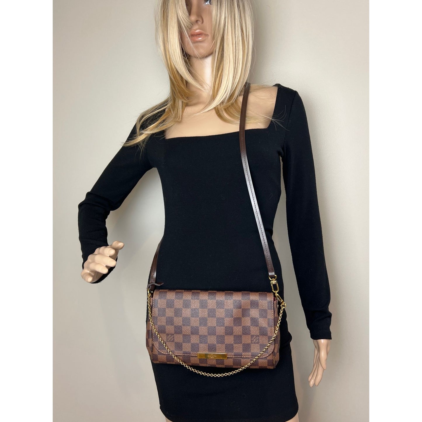 
                  
                    Louis Vuitton Favorite MM Damier Ebene Crossbody Bag
                  
                