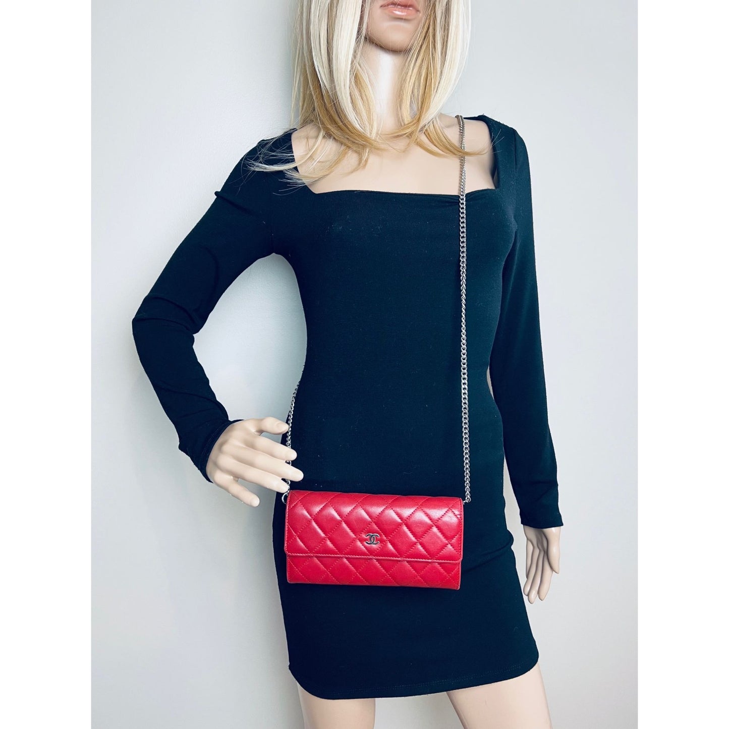 
                  
                    Chanel Lambskin Long Gusset Flap Red  Wallet Crossbody
                  
                