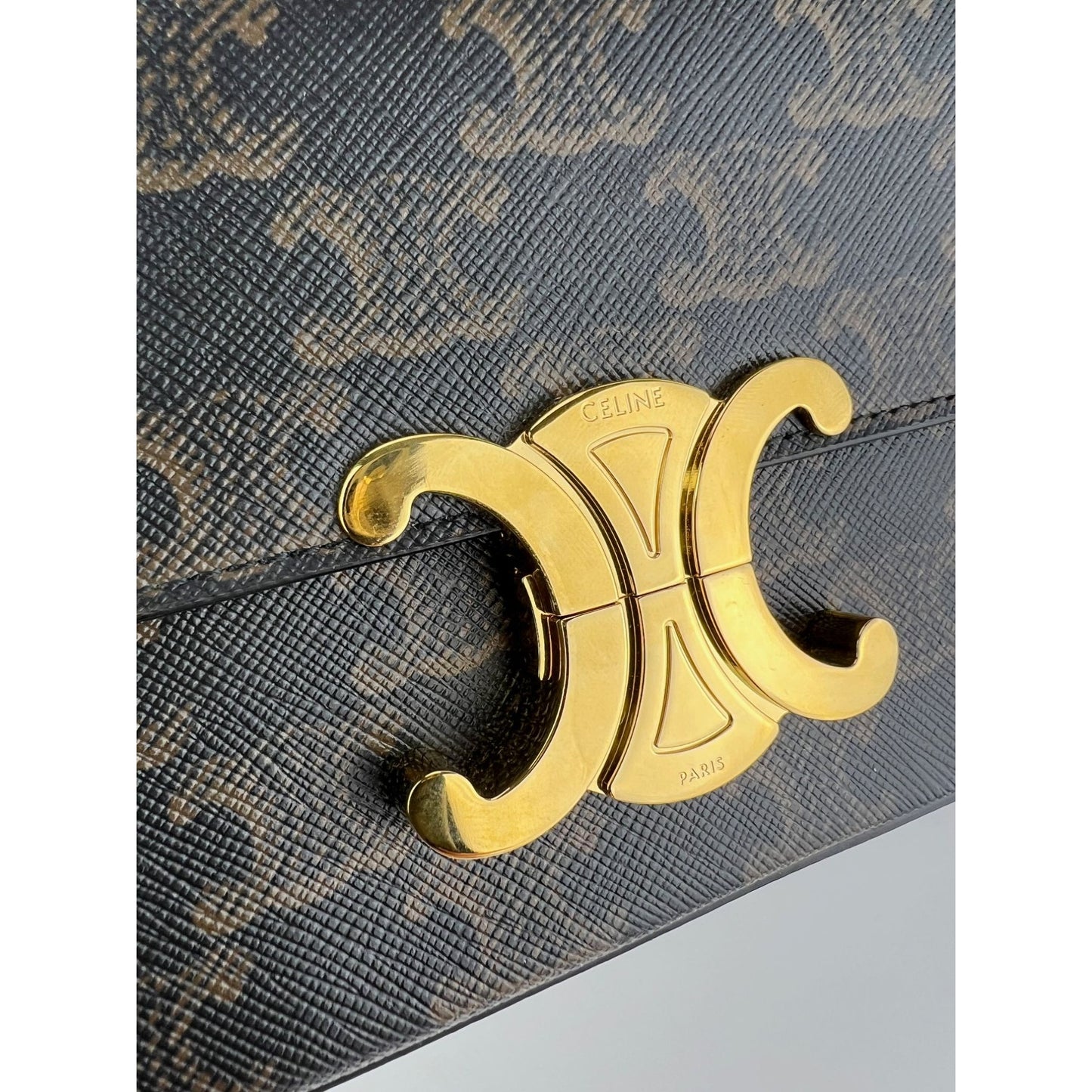 
                  
                    Celine triomphe Claude Brown Canvas Shoulder Bag
                  
                