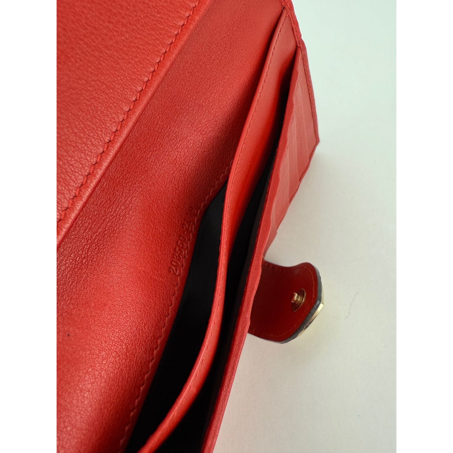 
                  
                    Gucci Microguccissima Heart Continental Red Leather Wallet
                  
                
