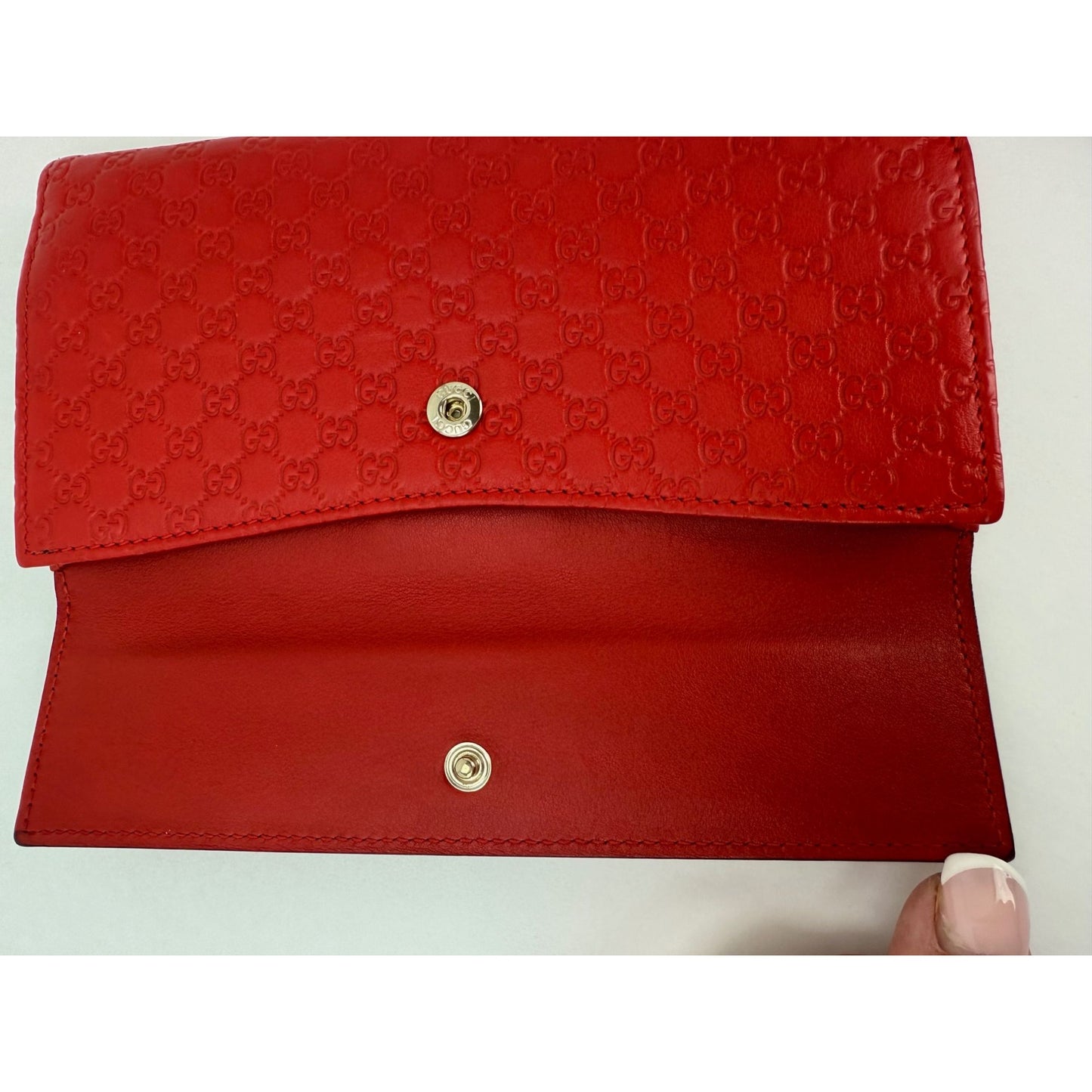 
                  
                    Gucci Microguccissima Heart Continental Red Leather Wallet
                  
                