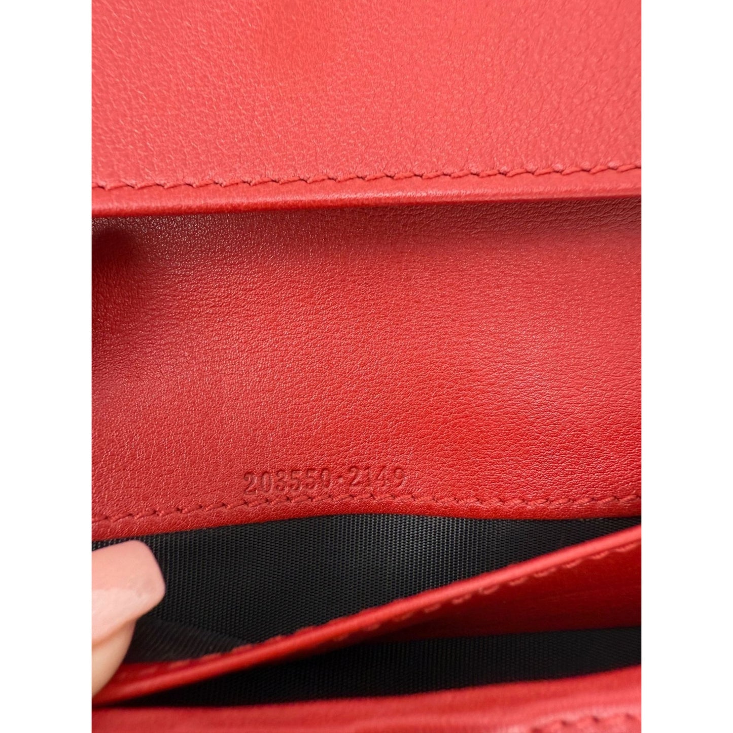 
                  
                    Gucci Microguccissima Heart Continental Red Leather Wallet
                  
                