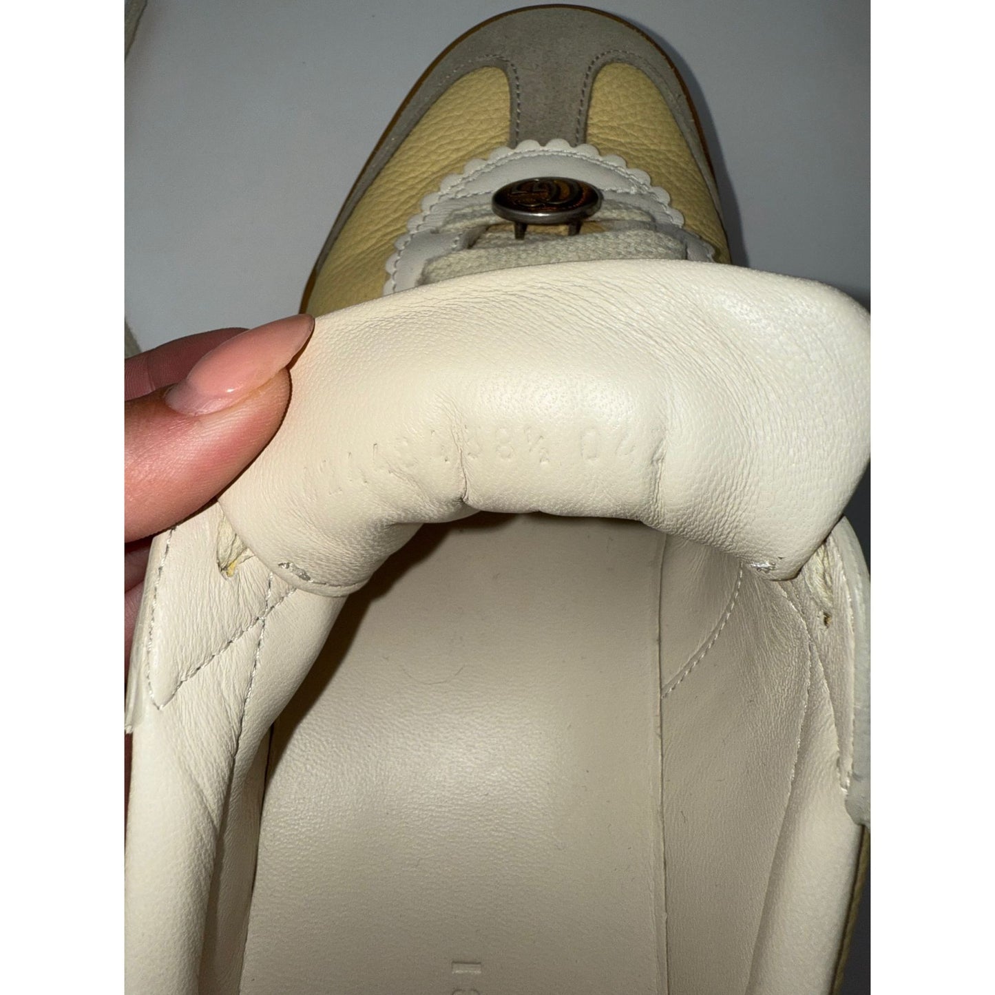 
                  
                    GUCCI G74 Yellow Leather Web Low Oatmeal Women's Sneakers Size 38.5 USA 8.5
                  
                