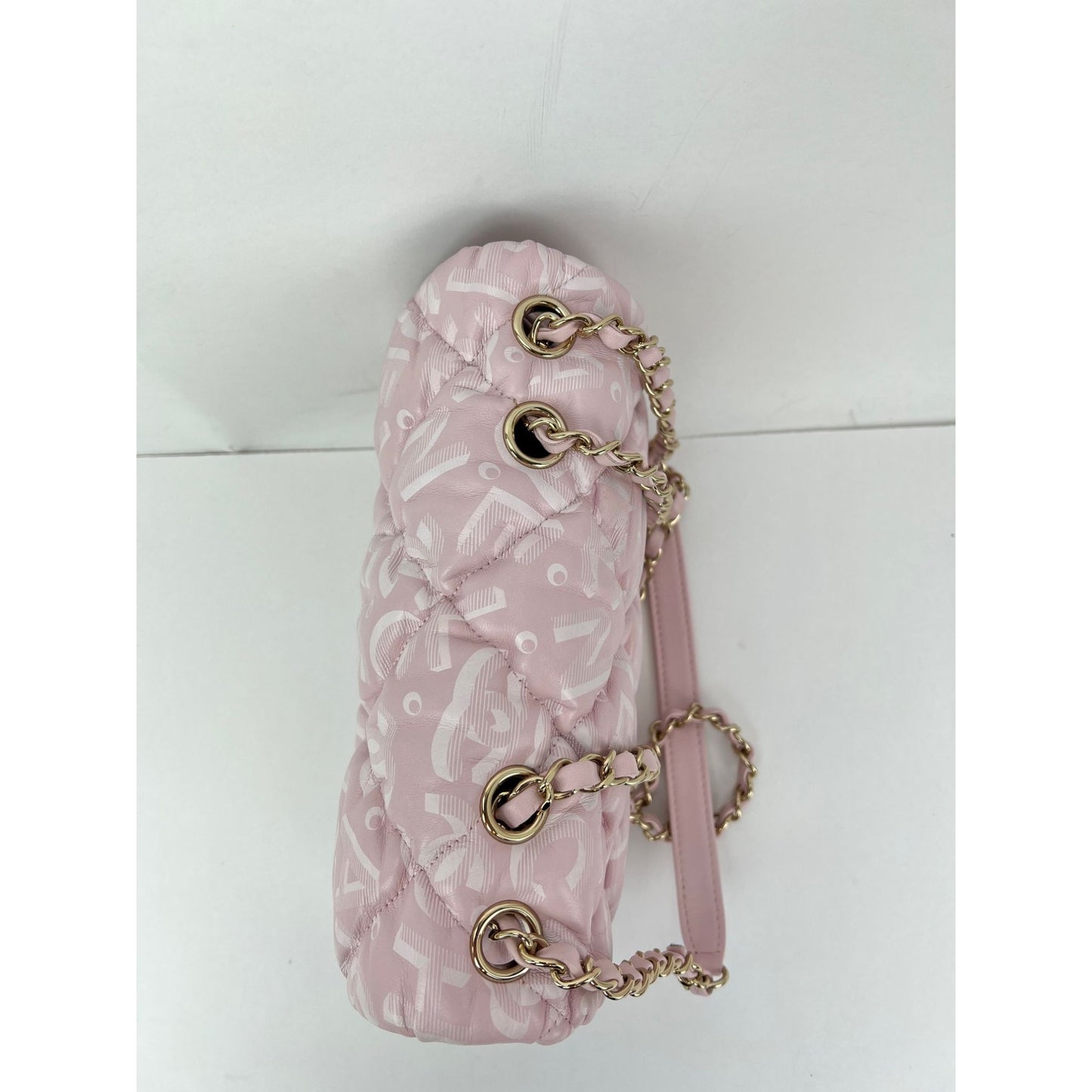 
                  
                    Chanel Printed Calfskin Quilted Medium Puffy Bubbly CC Pink Flap Bag
                  
                