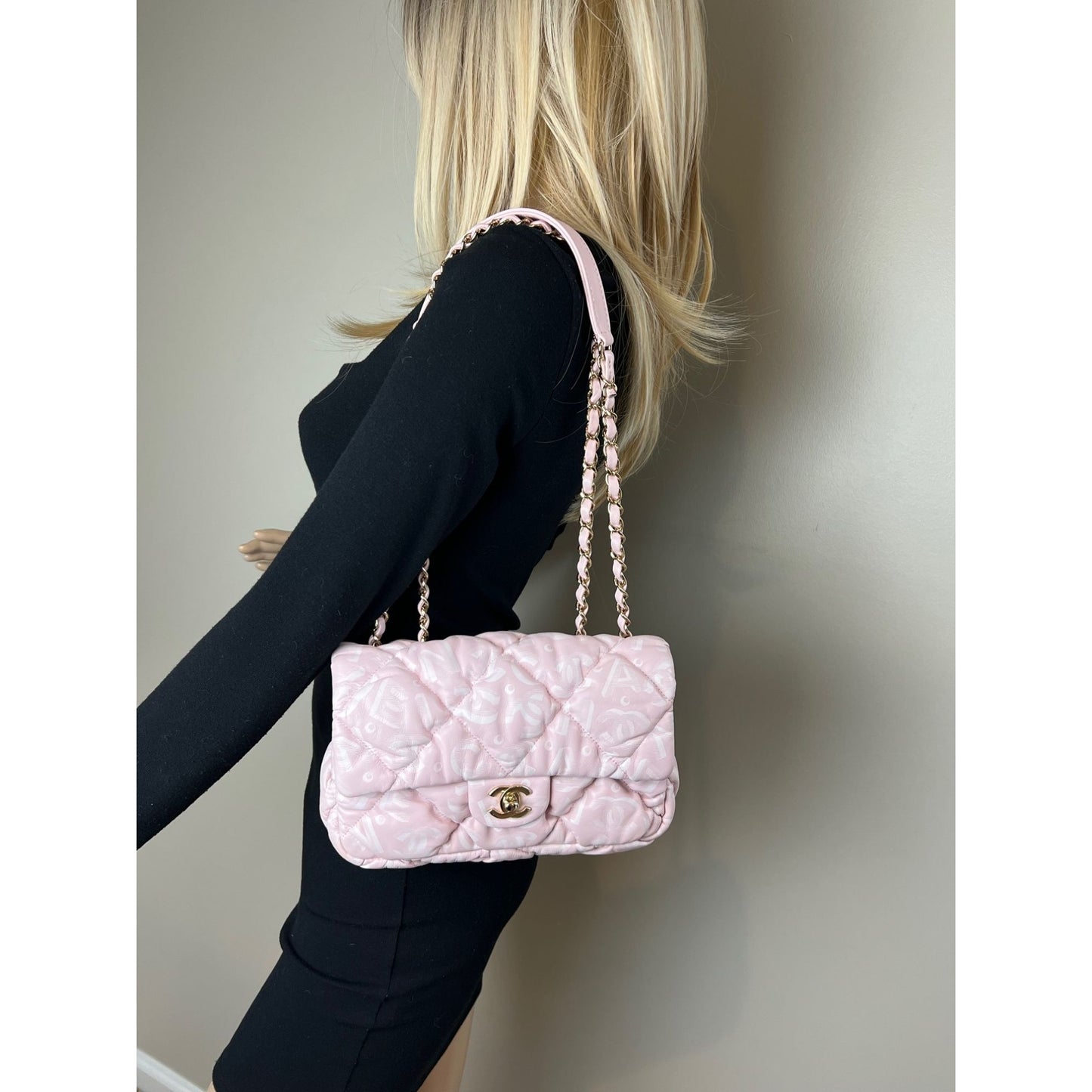 
                  
                    Chanel Printed Calfskin Quilted Medium Puffy Bubbly CC Pink Flap Bag
                  
                