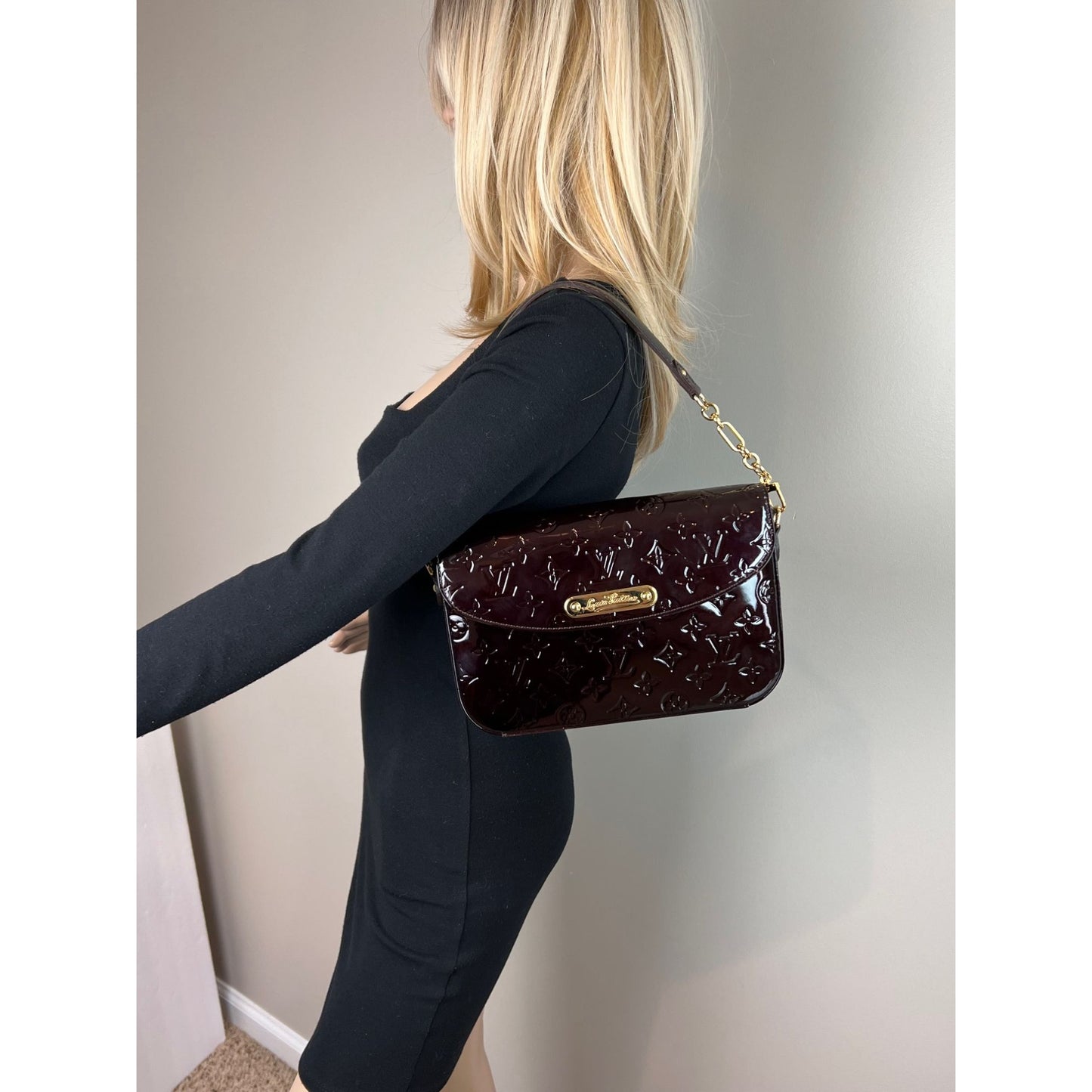 
                  
                    Louis Vuitton Vernis Rodeo Drive Amarante Patient Leather Shoulder Bag
                  
                