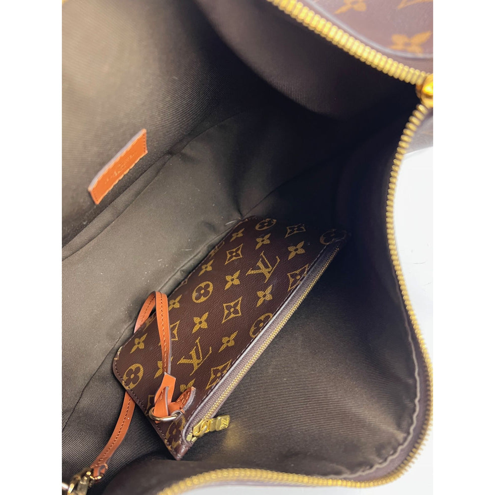 
                  
                    Louis Vuitton Loop Hobo Monogram Reverse Shoulder Bag EBAY LIVE
                  
                