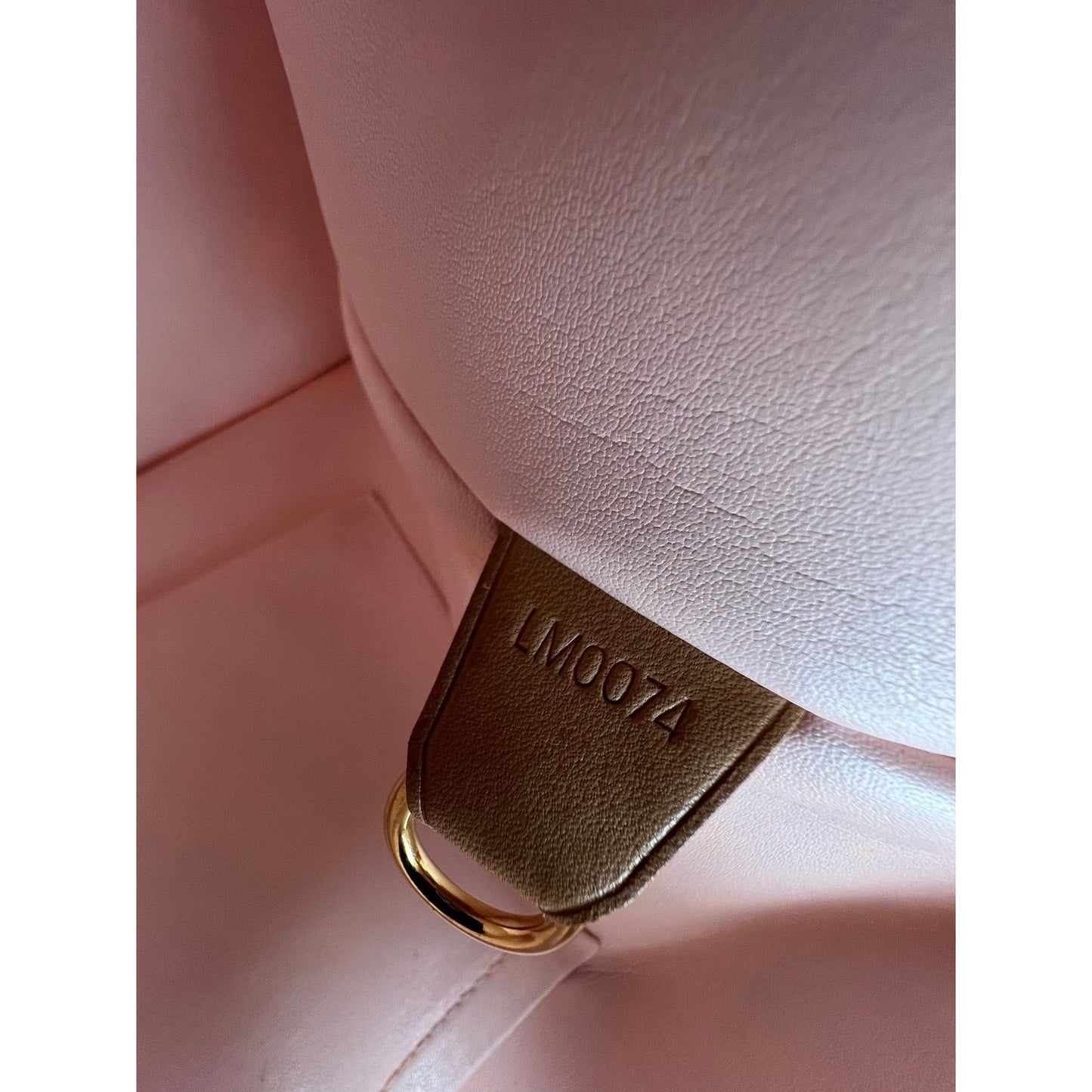 
                  
                    Louis Vuitton Vintage Houston Vernis Patent Leather Yellow Shoulder Bag
                  
                