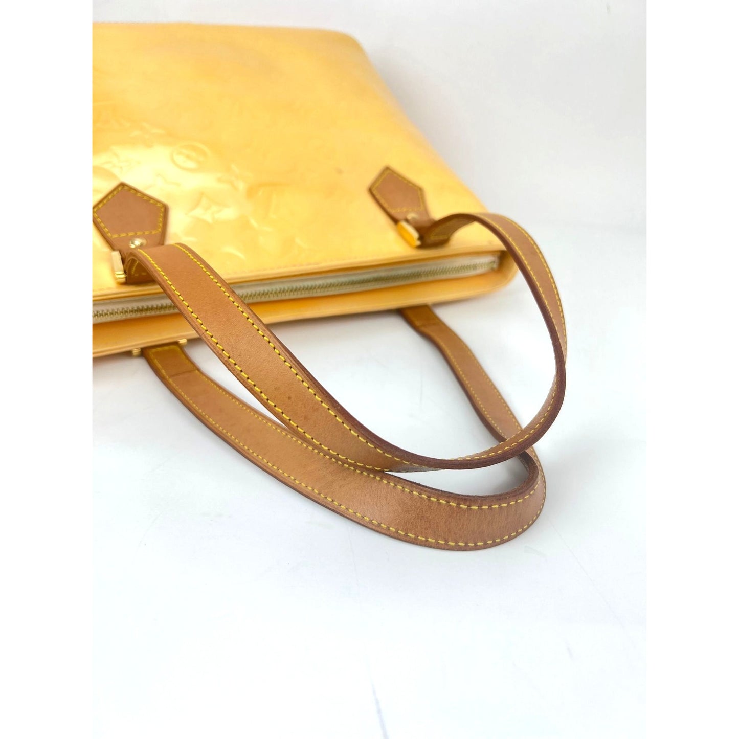 
                  
                    Louis Vuitton Vintage Houston Vernis Patent Leather Yellow Shoulder Bag
                  
                