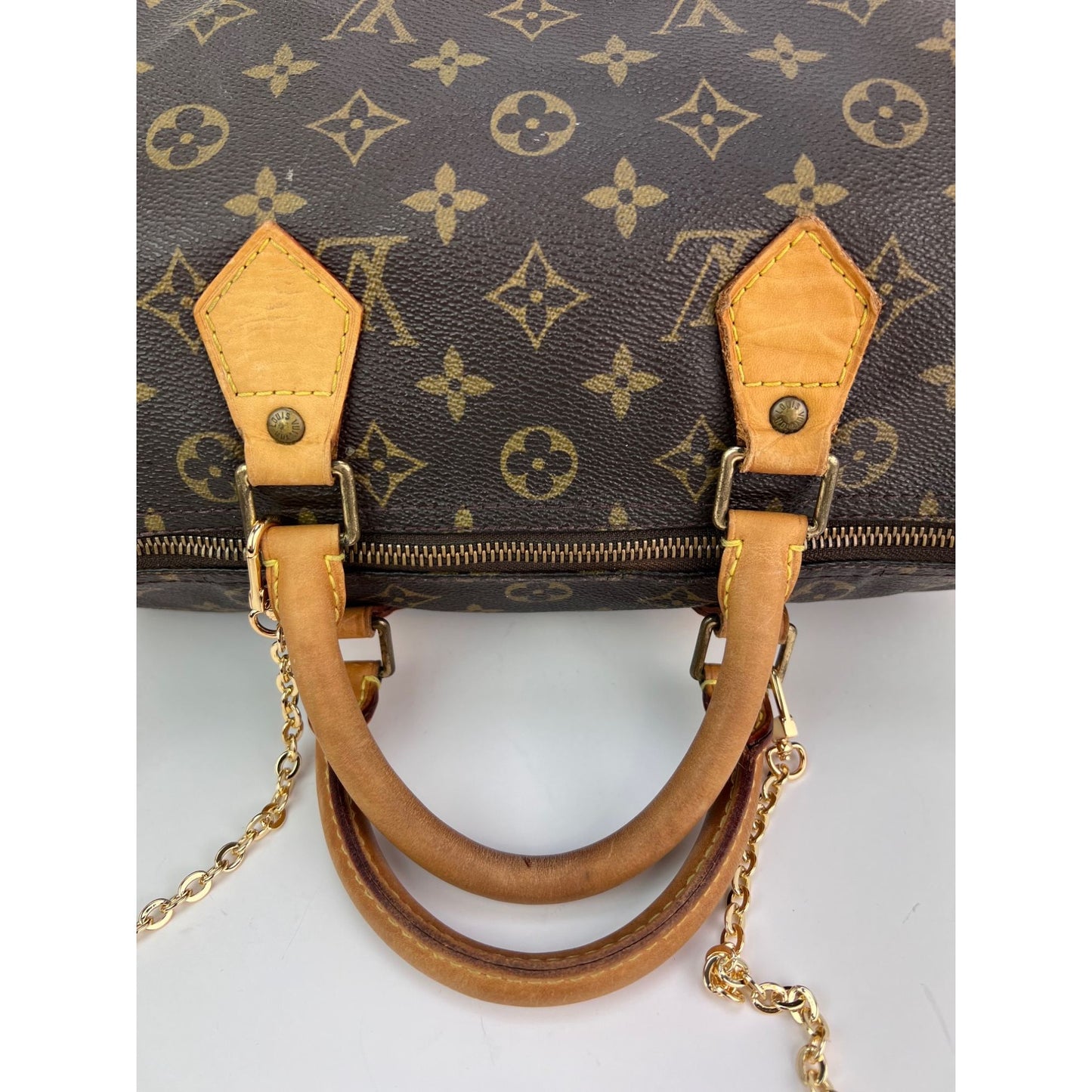 
                  
                    LOUIS VUITTON Monogram Speedy 30 Canvas Hand Bag
                  
                