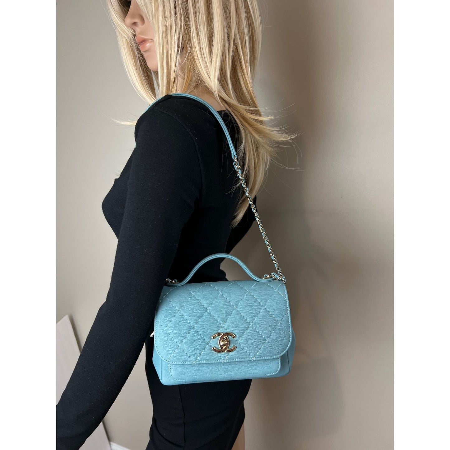 
                  
                    Chanel Caviar Quilted Small Business Affinity Blue Crossbody Bag
                  
                