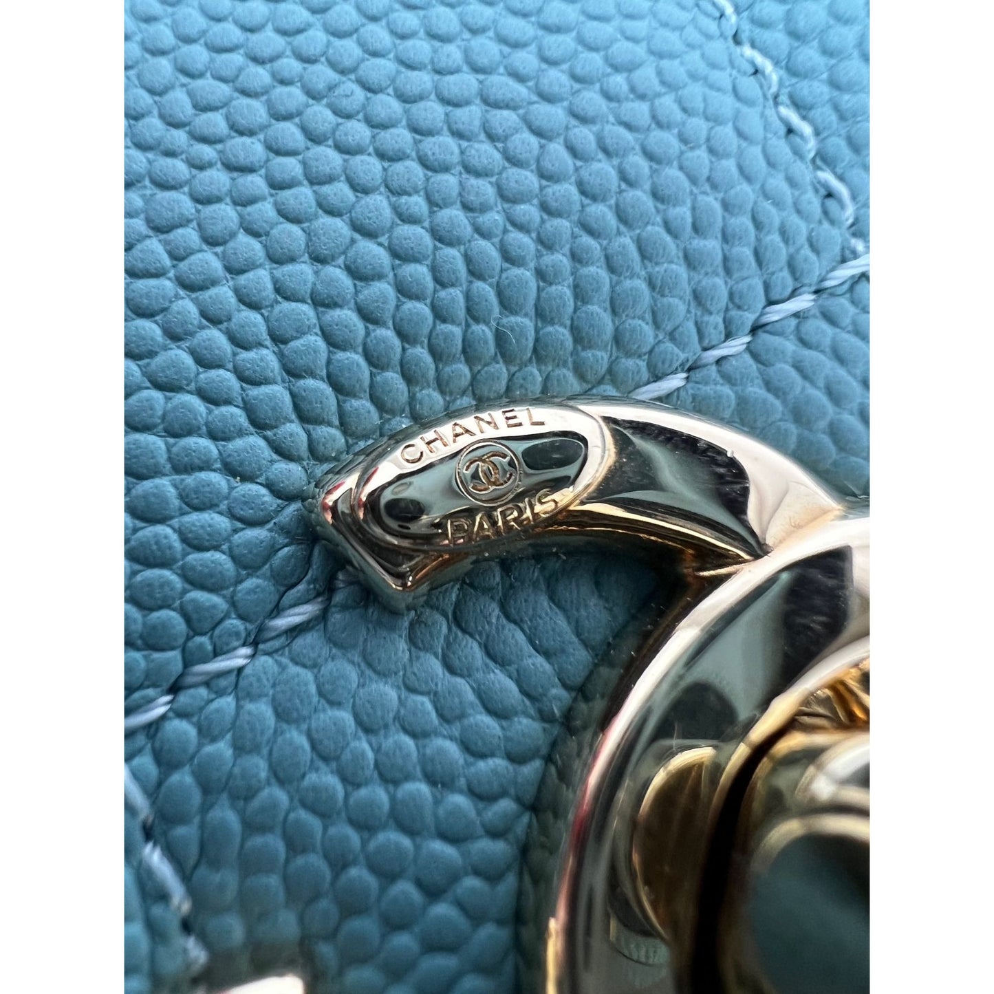 
                  
                    Chanel Caviar Quilted Small Business Affinity Blue Crossbody Bag
                  
                