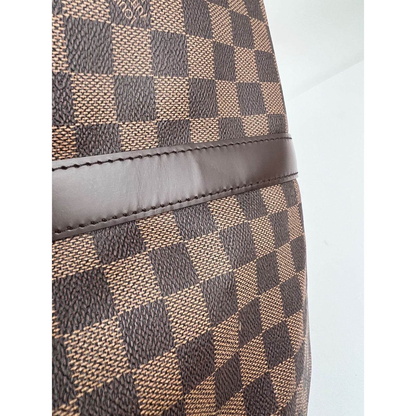 
                  
                    Louis Vuitton Keepall 50 Damier Ebene Canvas Duffle Bag
                  
                