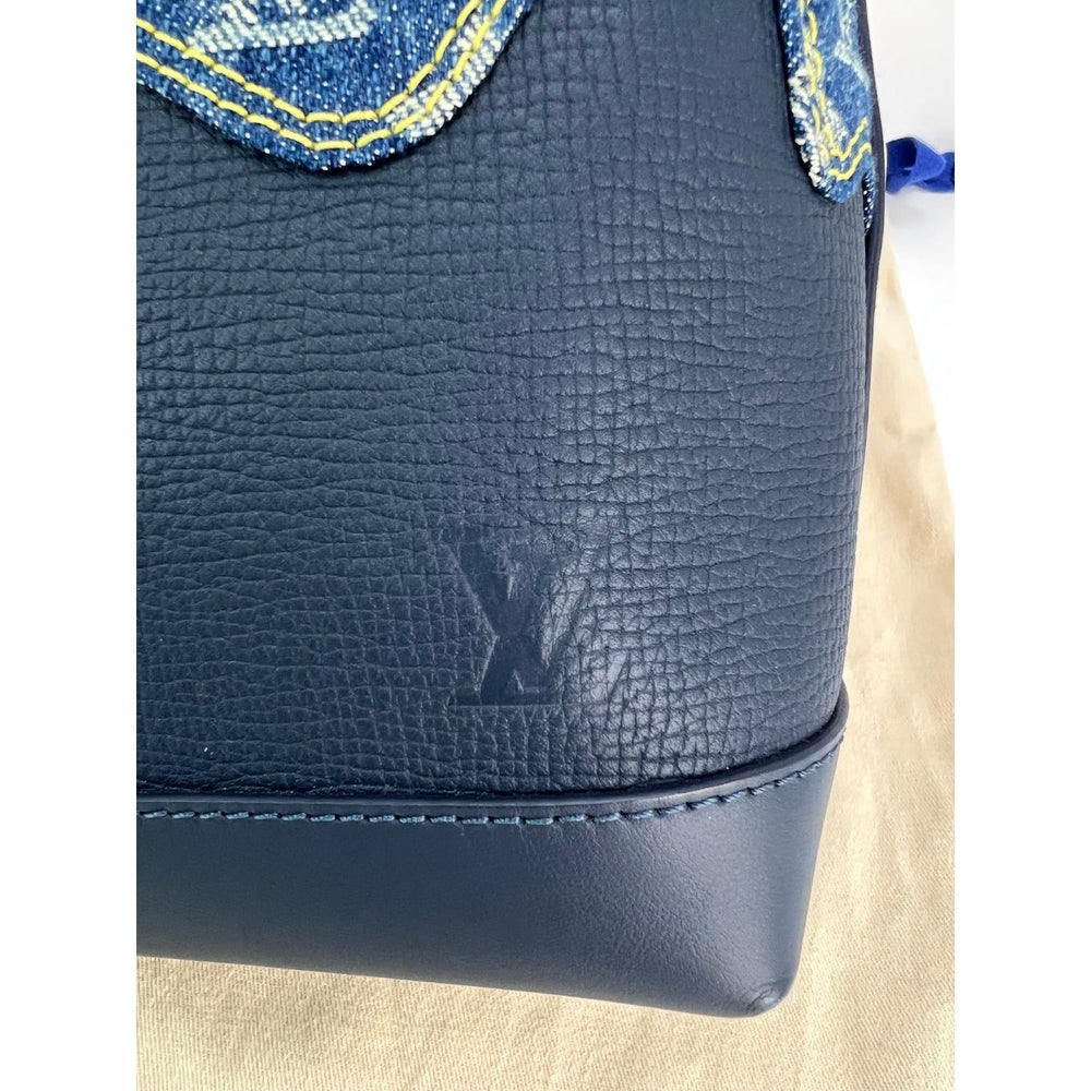 
                  
                    Louis Vuitton X Nigo Taurillon Monogram Blue Denim Japanese Cruiser Crossbody Bag
                  
                