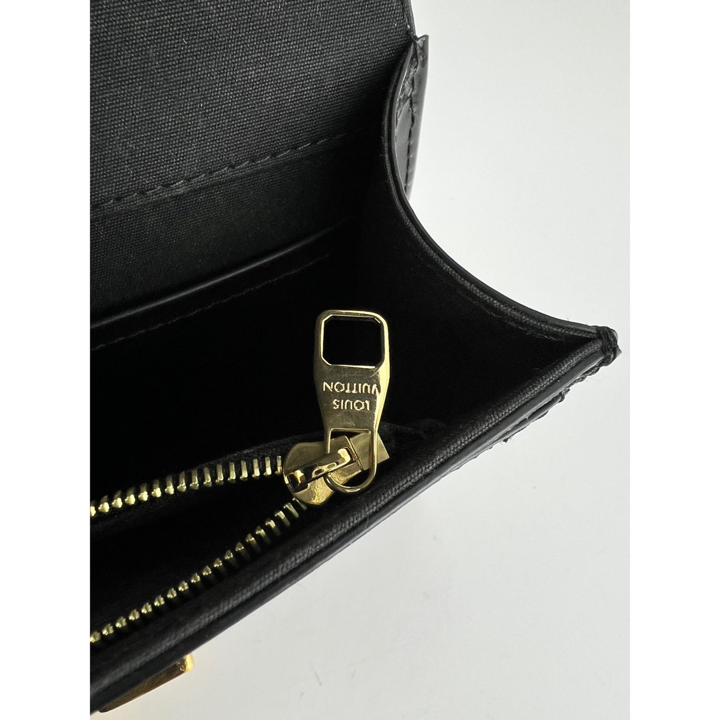
                  
                    Louis Vuitton Louise MM Chain Black Patent Leather Bag
                  
                