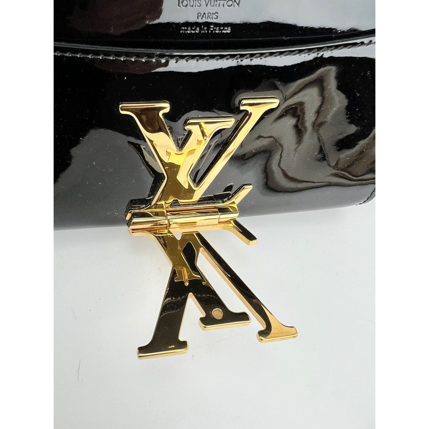 
                  
                    Louis Vuitton Louise MM Chain Black Patent Leather Bag
                  
                