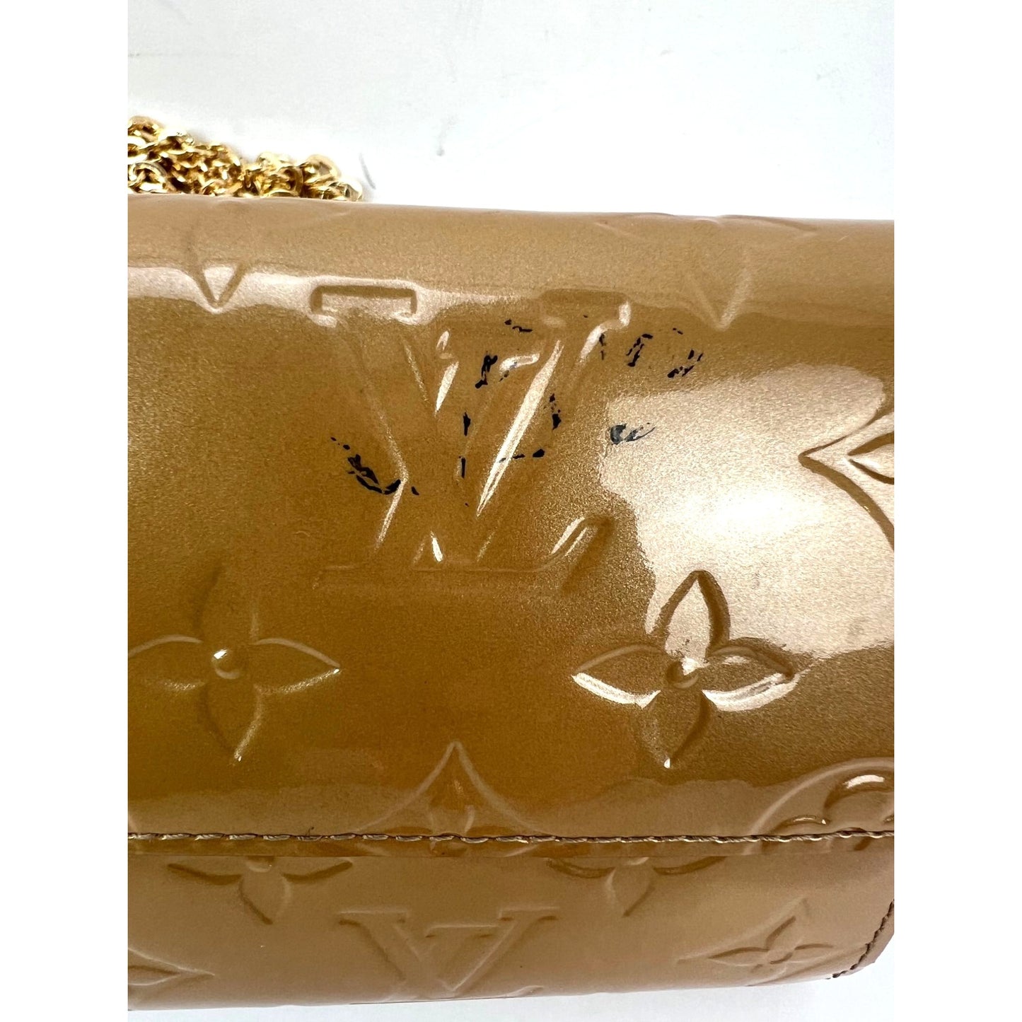 
                  
                    Louis Vuitton Sarah Vernis Beige Poudre Wallet
                  
                