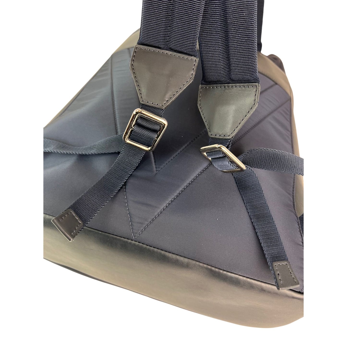 
                  
                    Louis Vuitton Calfskin Nylon V Line Pulse Navy Backpack Bag
                  
                