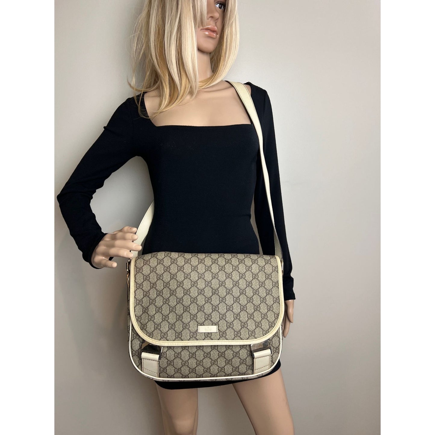 
                  
                    Gucci GG Supreme Medium Double Buckle Messenger Flap Bag
                  
                