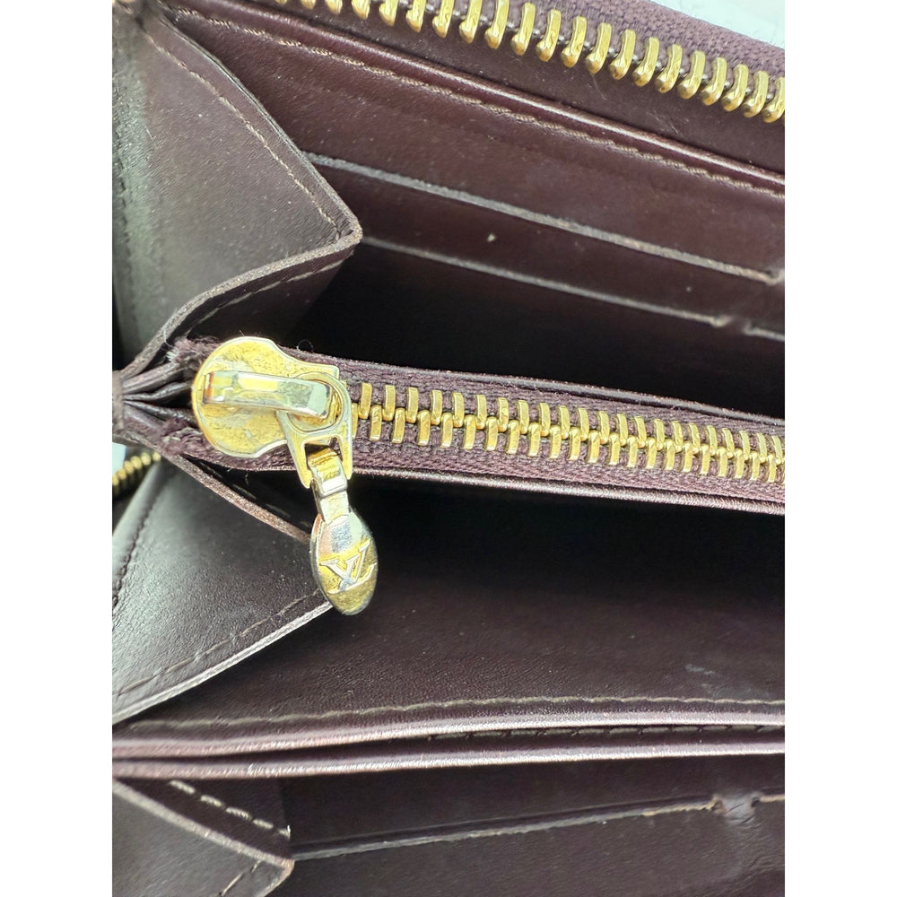 
                  
                    Louis Vuitton Burgundy Vernis Patent Leather Zippy Wallet Clutch
                  
                