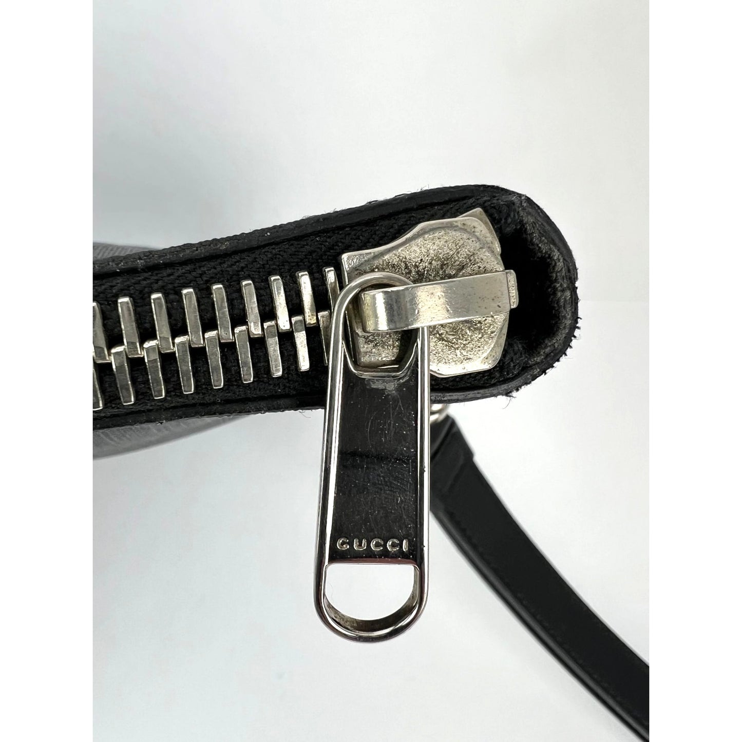 
                  
                    Gucci GG Supreme Web  Pouch Grey Canvas
                  
                