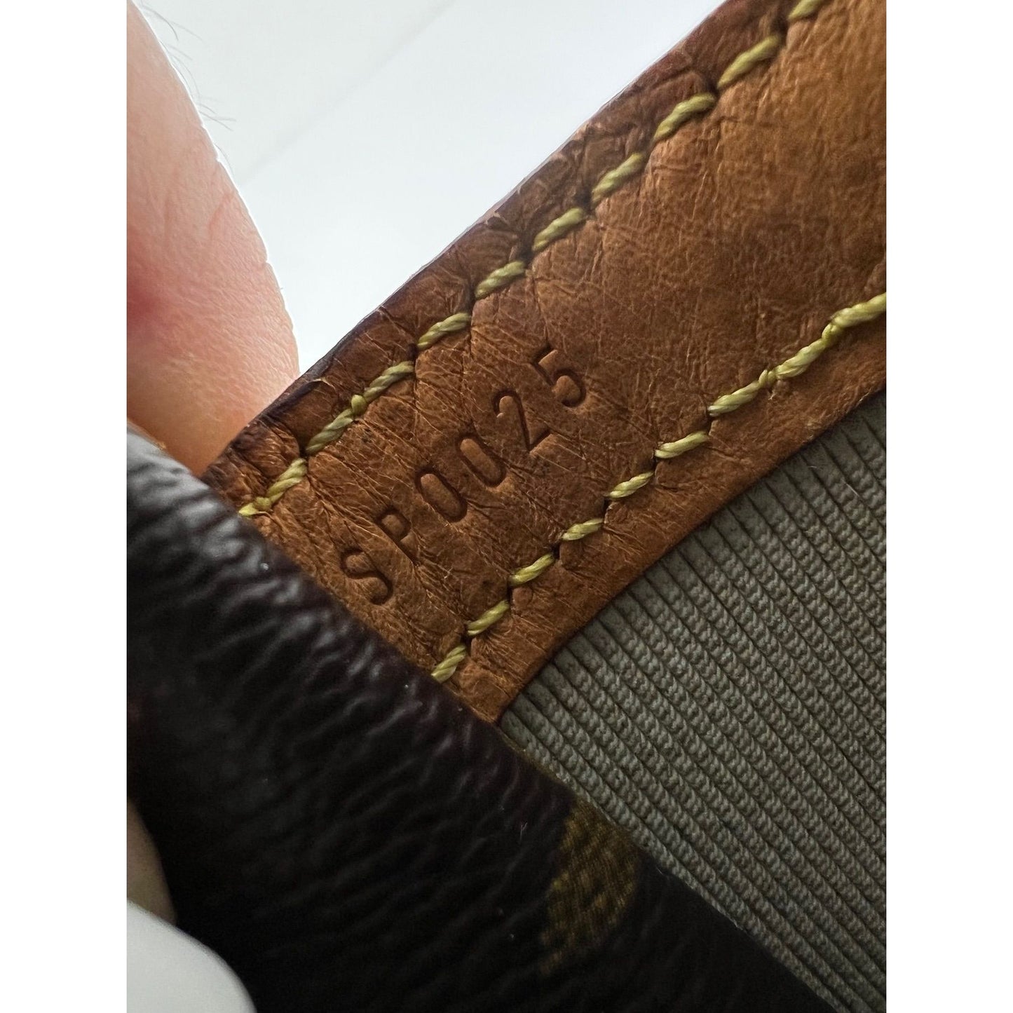 
                  
                    Louis Vuitton Reporter PM Monogram Messenger Bag Vintage
                  
                