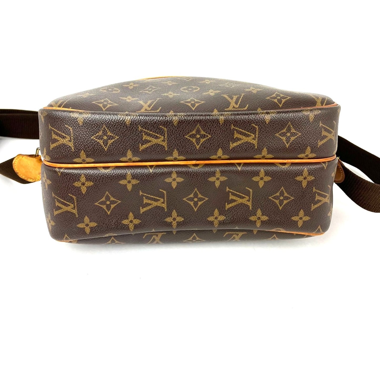
                  
                    Louis Vuitton Reporter PM Monogram Messenger Bag Vintage
                  
                