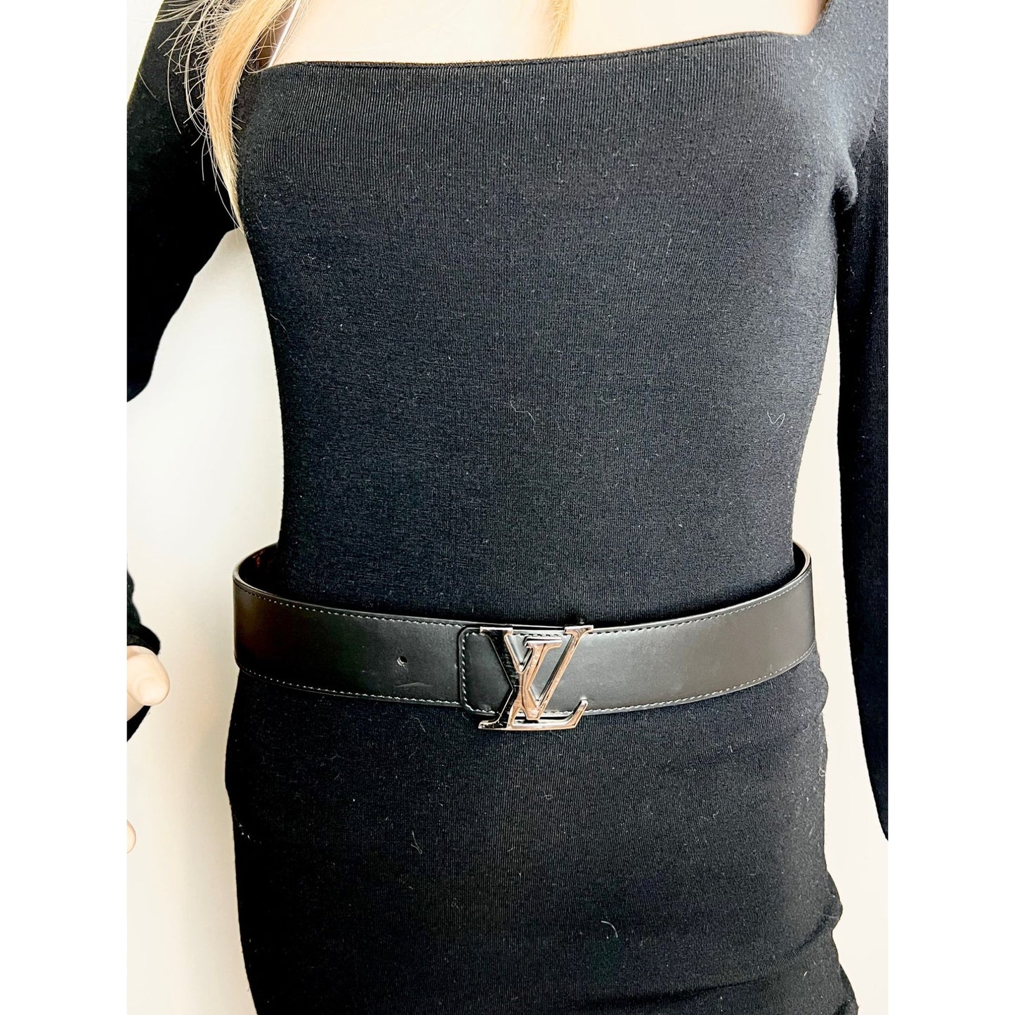 
                  
                    Louis Vuitton Initiales 40mm Black Reversible Monogram Belt 80/32
                  
                
