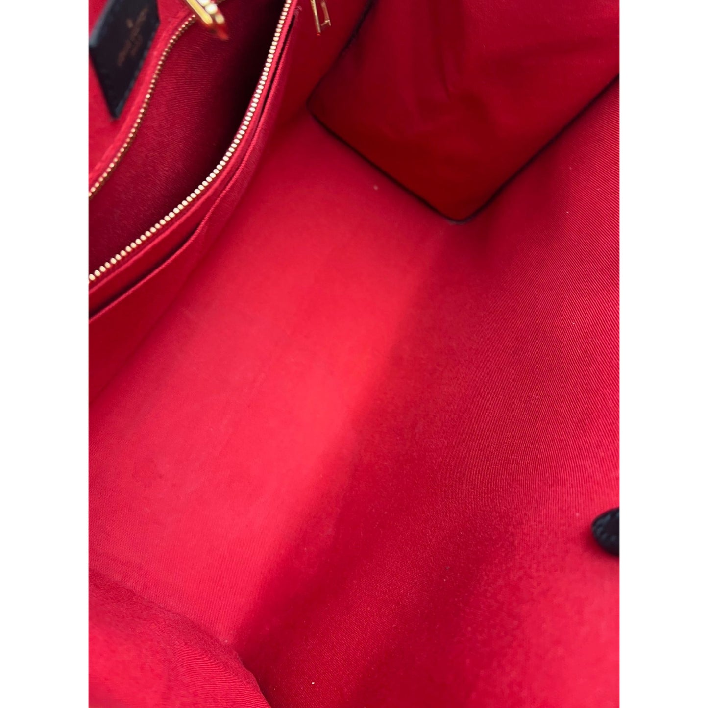 
                  
                    Louis Vuitton ONTHEGO MM Reverse Giant Monogram Tote
                  
                