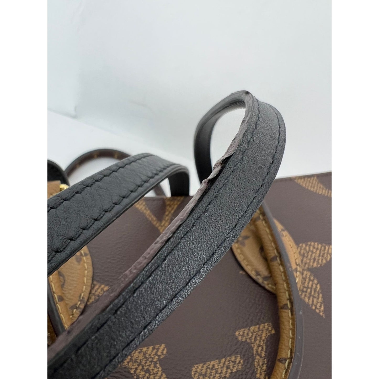 
                  
                    Louis Vuitton ONTHEGO MM Reverse Giant Monogram Tote
                  
                