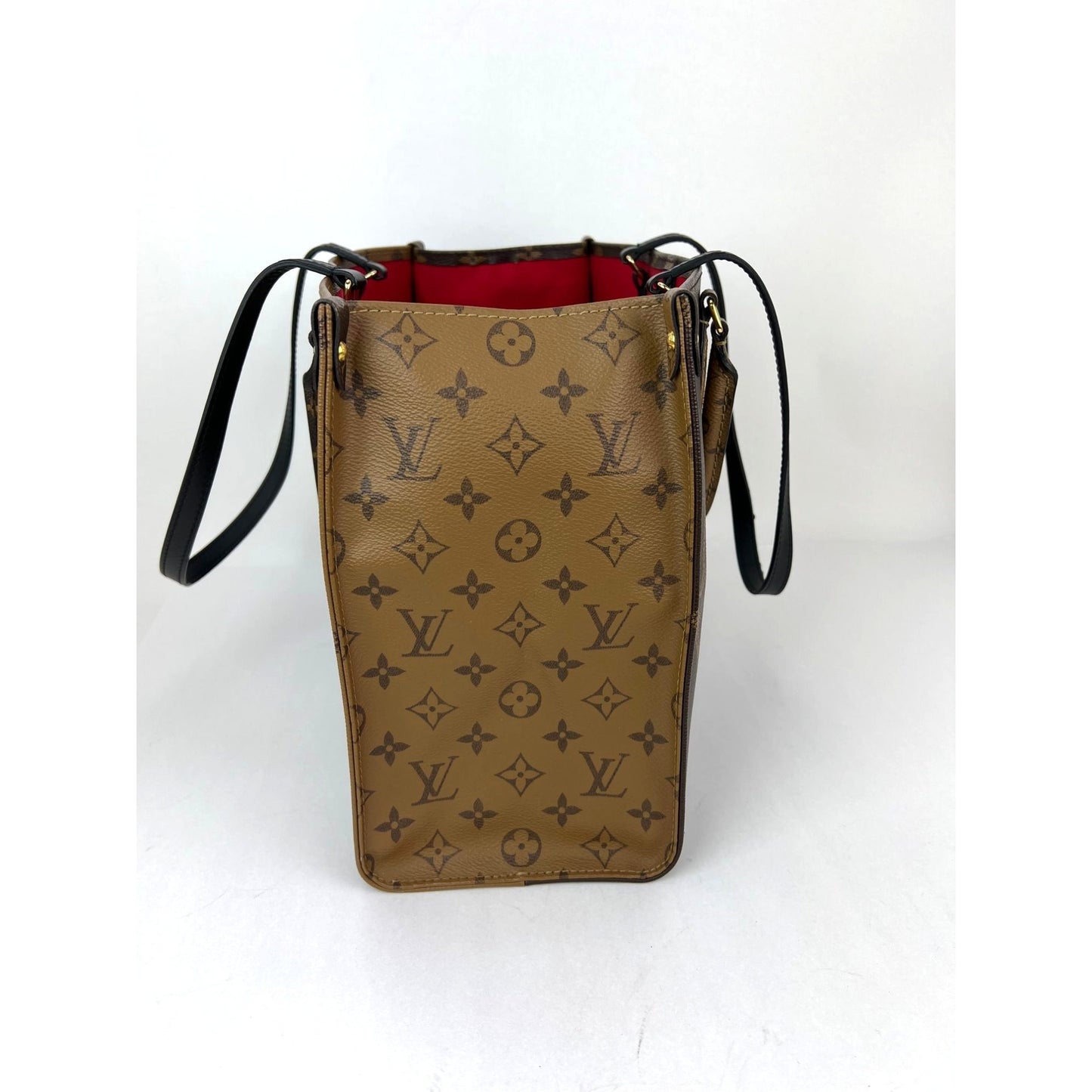 
                  
                    Louis Vuitton ONTHEGO MM Reverse Giant Monogram Tote
                  
                