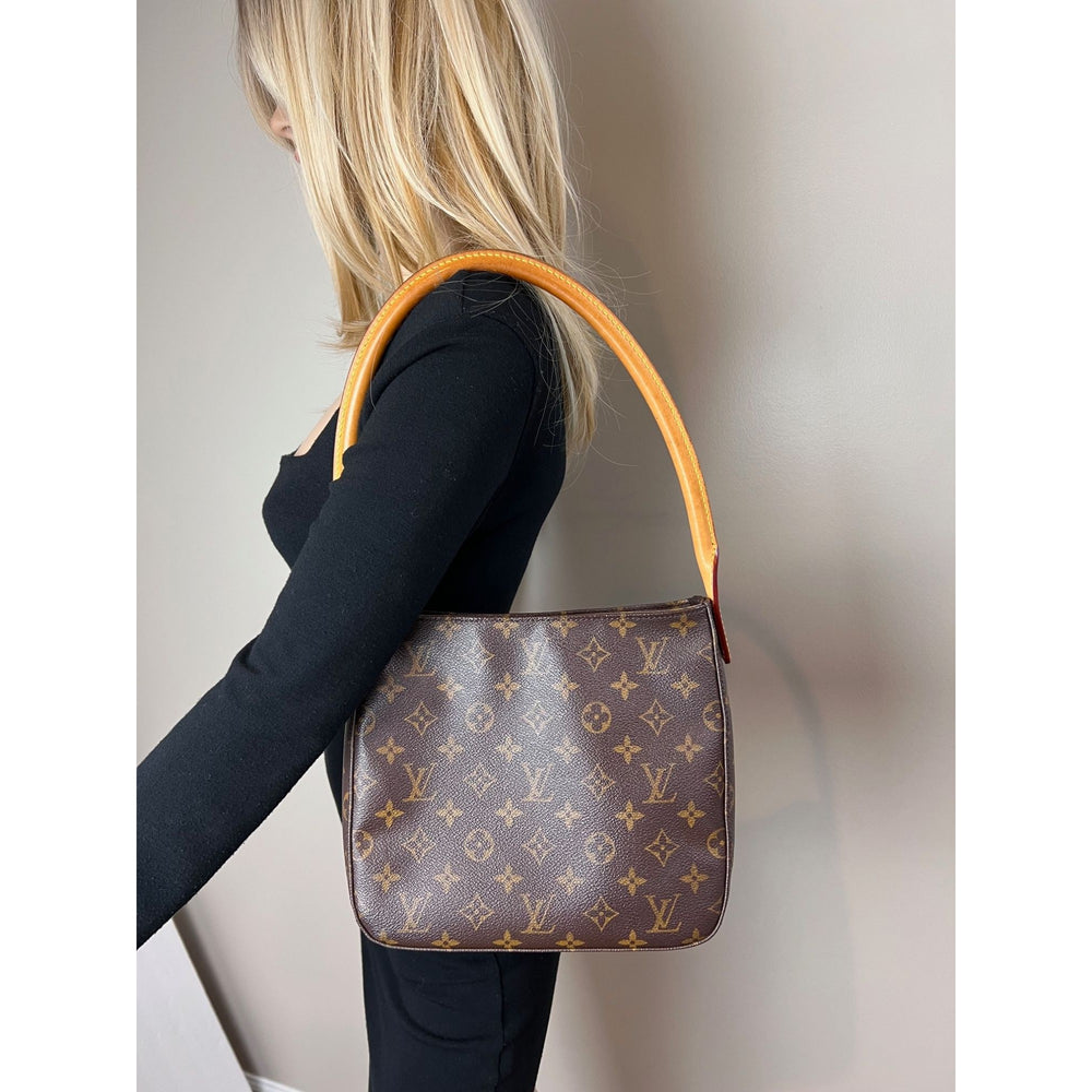 
                  
                    Louis Vuitton Vintage Looping MM Monogram Shoulder Bag
                  
                