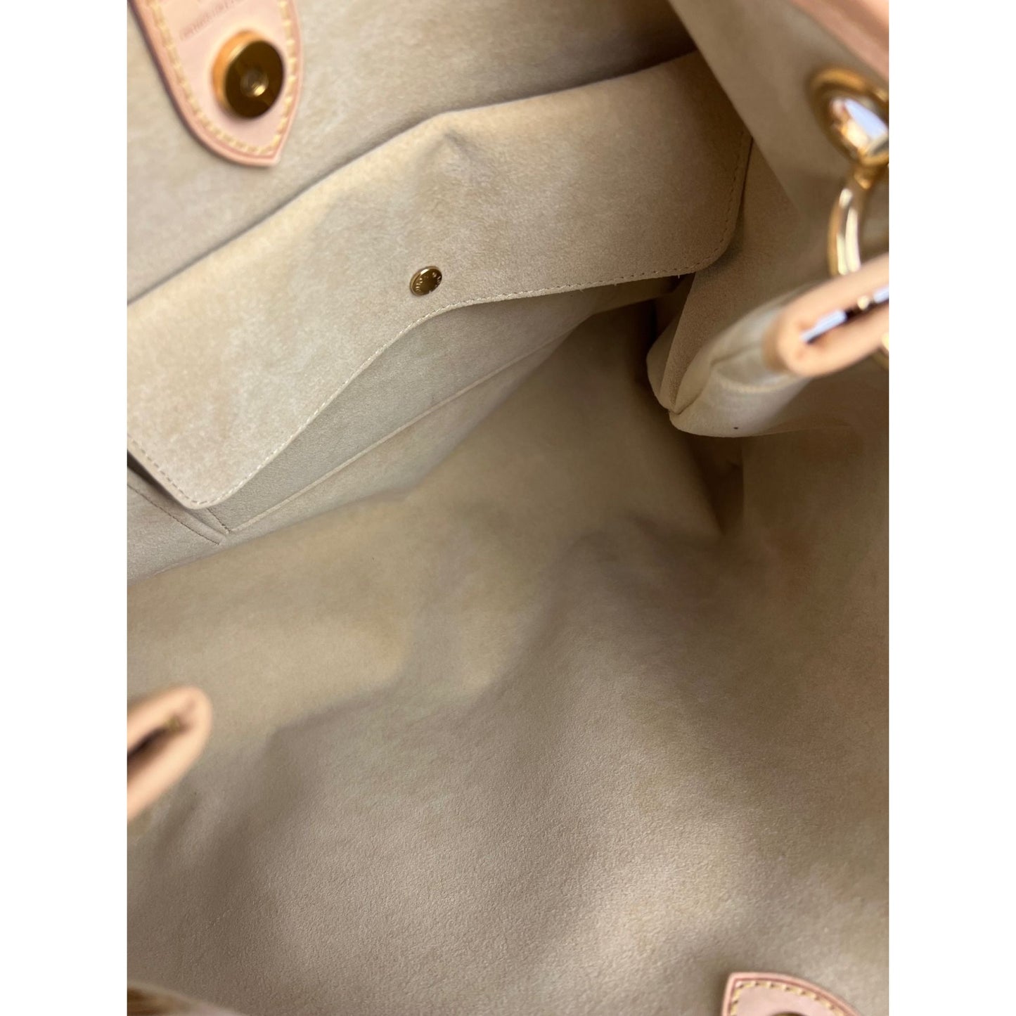 
                  
                    Louis Vuitton Galliera PM Monogram Shoulder Bag
                  
                