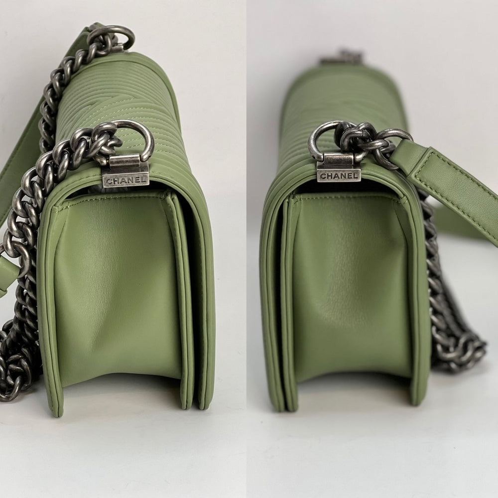 
                  
                    Chanel Calfskin Chevron Quilted Medium Boy Flap Light Green Bag
                  
                