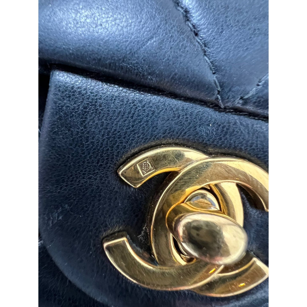 CHANEL - Mini Flap Bag with Top Handle Metallic Grained Calfskin & Silver-Tone  Metal, Silver - AS2431B0557645002 - Handb…