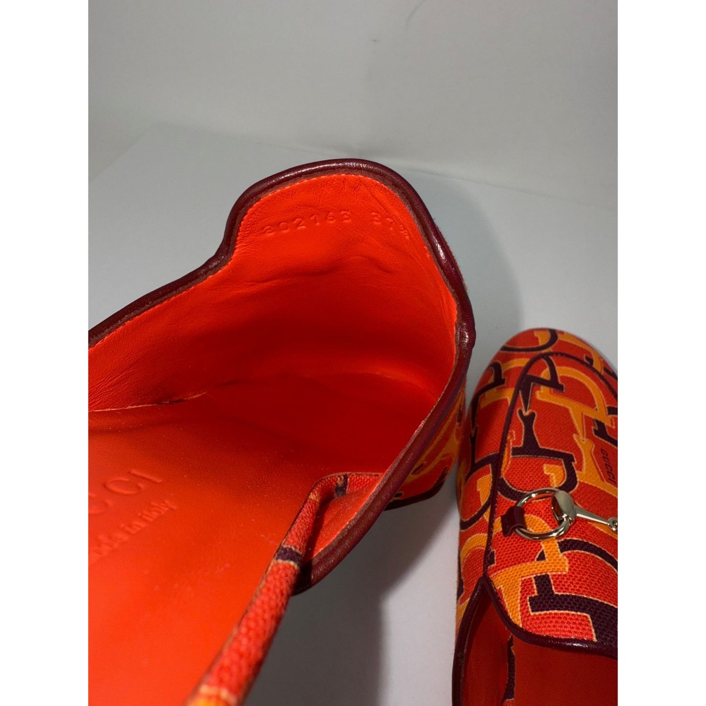 
                  
                    Gucci Princetown Horsebit Print Loafer Mules Slide Shoes Size 7.5
                  
                